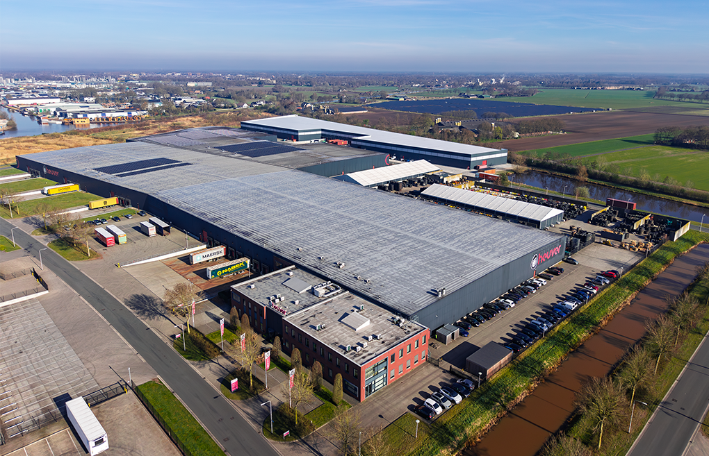 250808 - Werken bij - De Band - Heuver Tyres met nieuwe pand drone