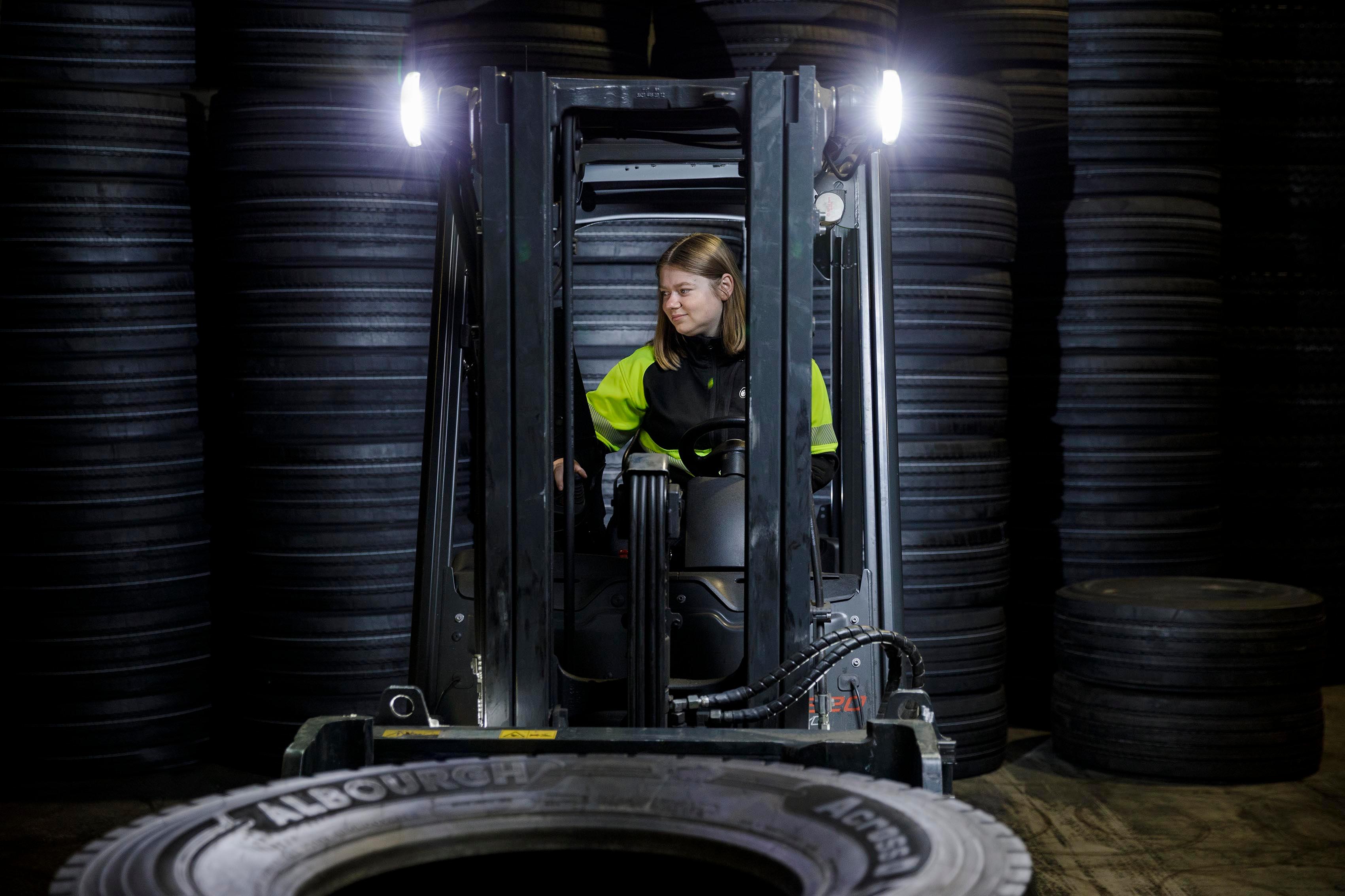 Heuver_magazijn_2210_2030_LR